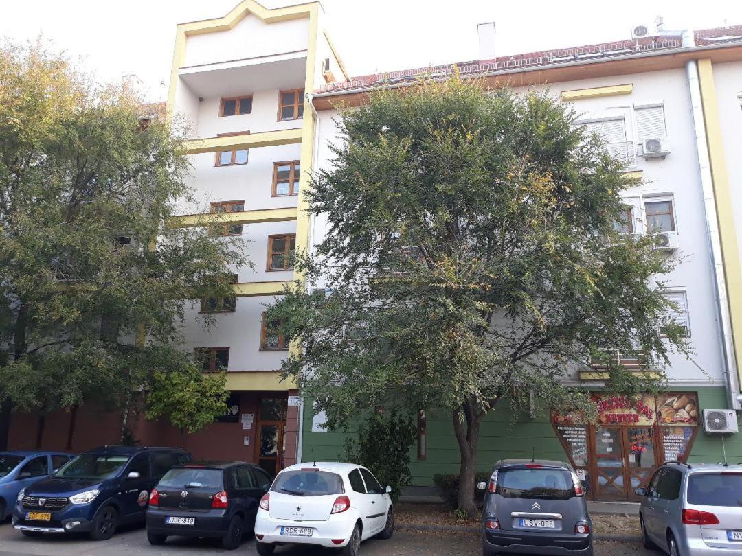 Pipacs Apartment Bekescsaba Exterior photo