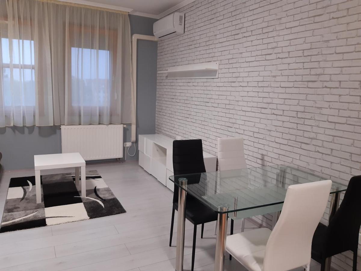 Pipacs Apartment Bekescsaba Exterior photo